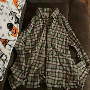 Light green/pink with white stripe flannel size L
